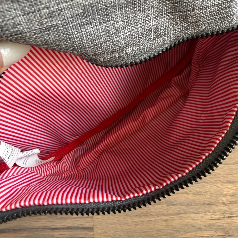 Herschel Settlement Hip Pack - Picture 6 of 9